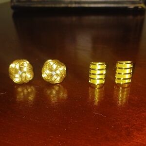 Gold Tone Stud Cuff Link  Set - Knot & Cuff Styles